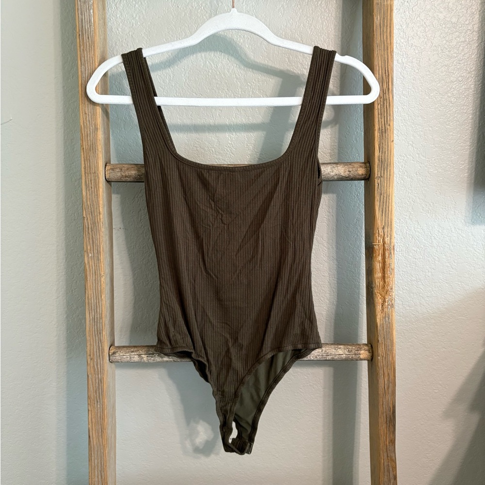 Lulus Green Ribbed Bodysuit - Picture 5 of 5